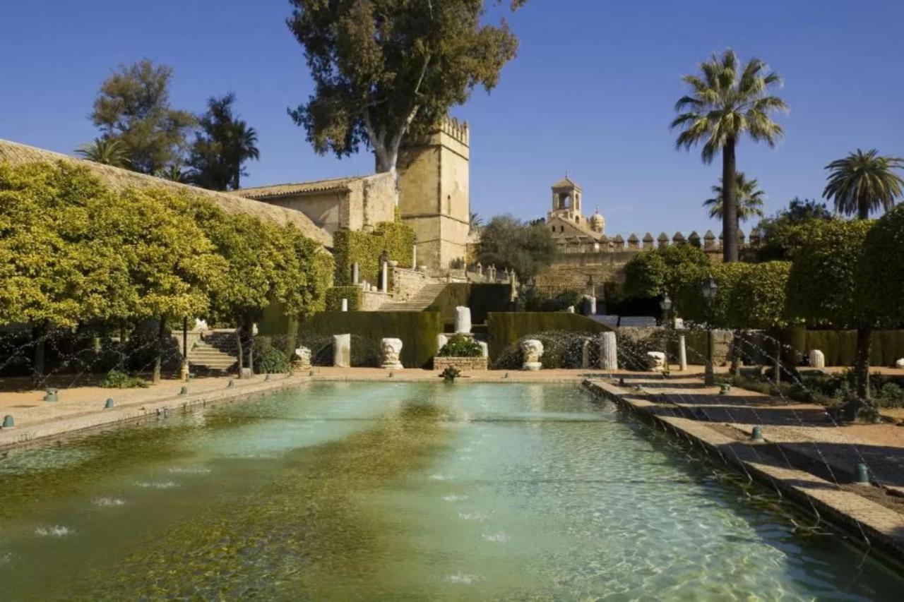 P Los Encantos De Almavir Cordoue Extérieur photo
