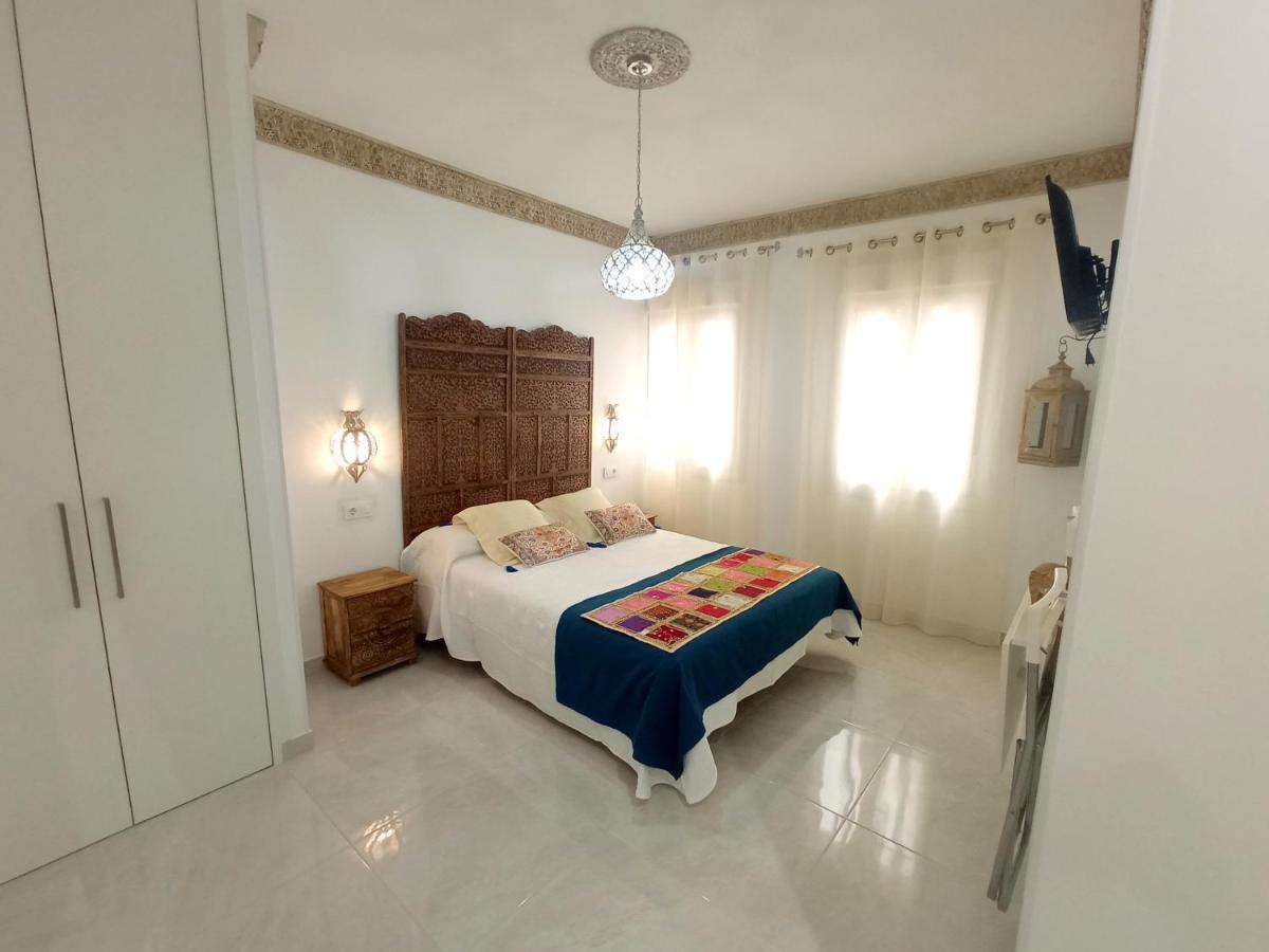 P Los Encantos De Almavir Cordoue Extérieur photo