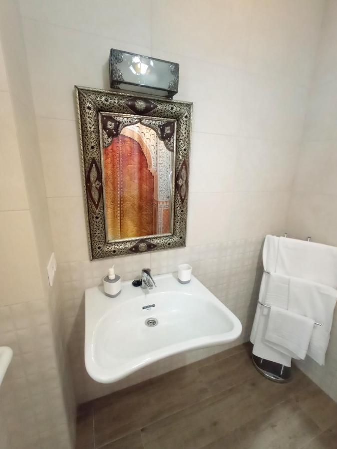 P Los Encantos De Almavir Cordoue Extérieur photo